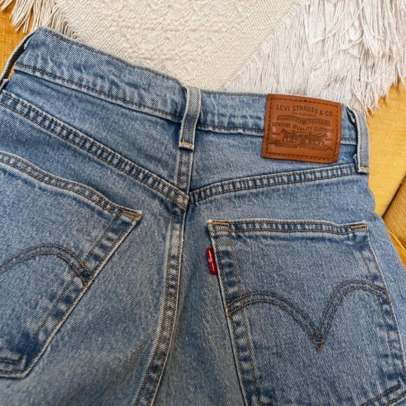 Amazing Levi's Ribcage Straight Size 25 Jeans - Picture 3 of 10